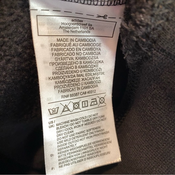 ADIDAS Hoody with kangaroo hand pocket with cool Adidas logo - Picture 5 of 6